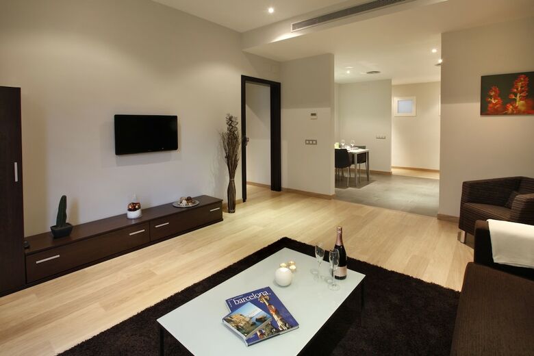 Fisa Rentals Gran Via Apartments