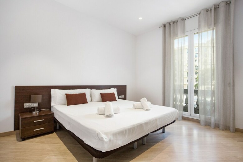 Fisa Rentals Gran Via Apartments