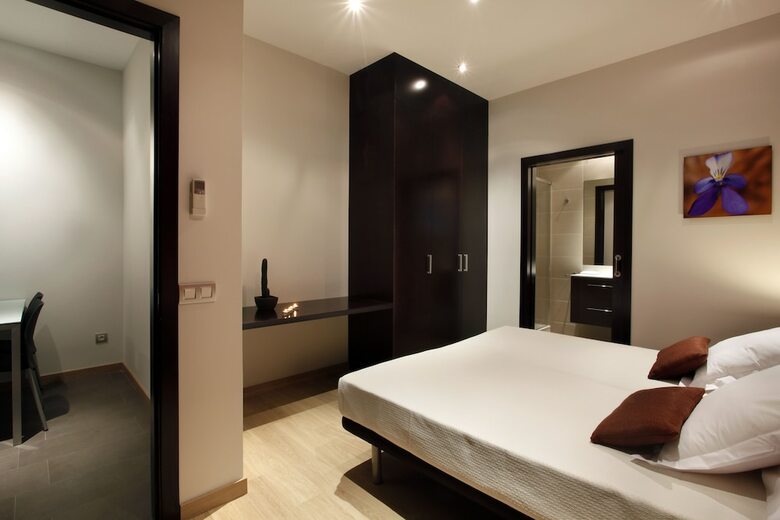Fisa Rentals Gran Via Apartments