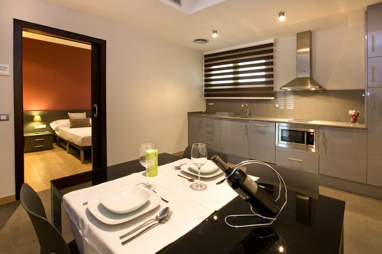 Fisa Rentals Gran Via Apartments