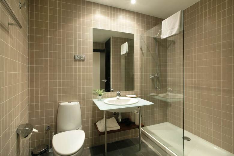 Fisa Rentals Gran Via Apartments
