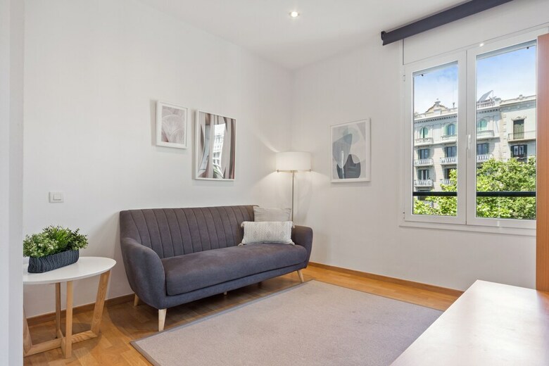 Fisa Rentals Gran Via Apartments