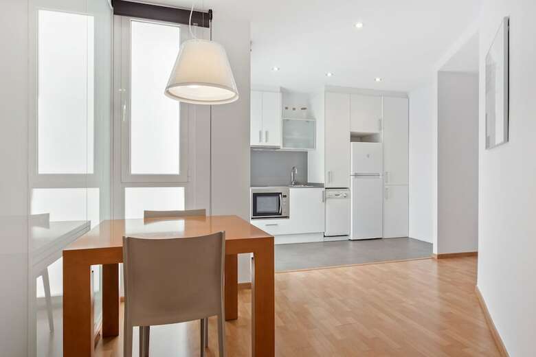 Fisa Rentals Gran Via Apartments