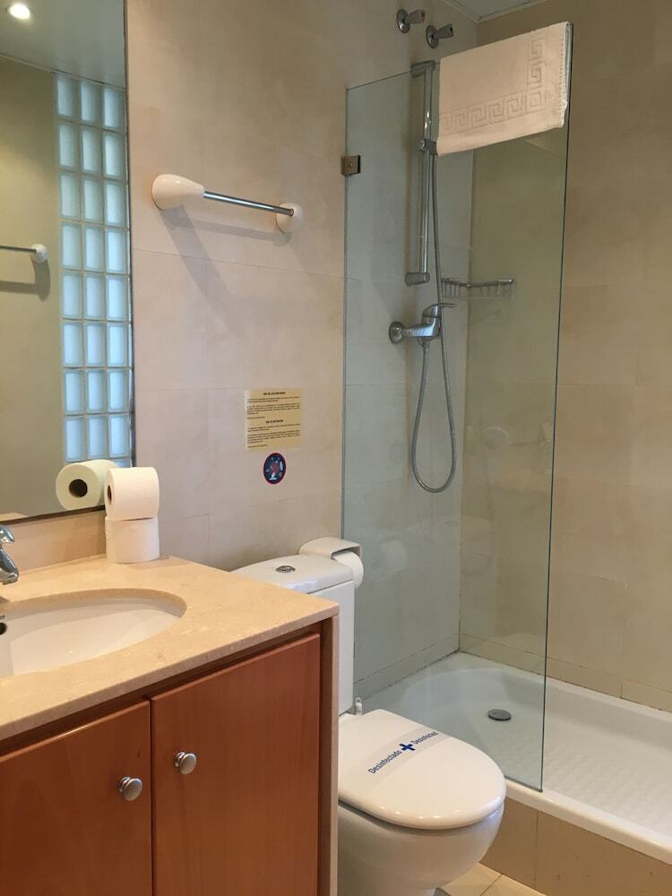 Fisa Rentals Gran Via Apartments