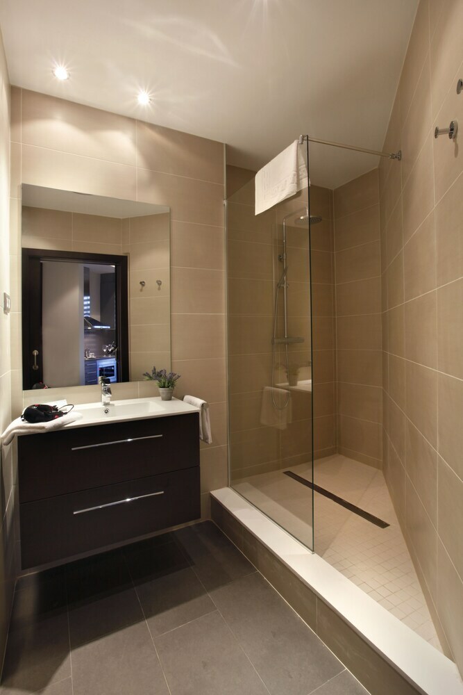 Fisa Rentals Gran Via Apartments