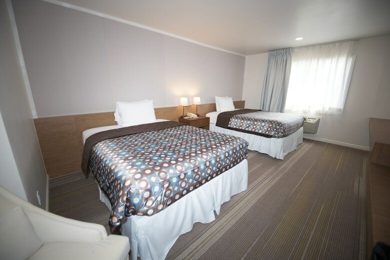 Hotel Brookhurst Plaza Inn