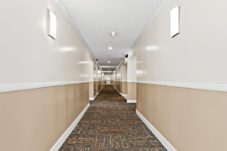 Hotel Brookhurst Plaza Inn