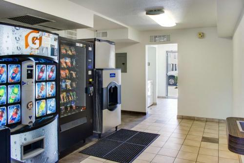 Motel 6 Bakersfield South