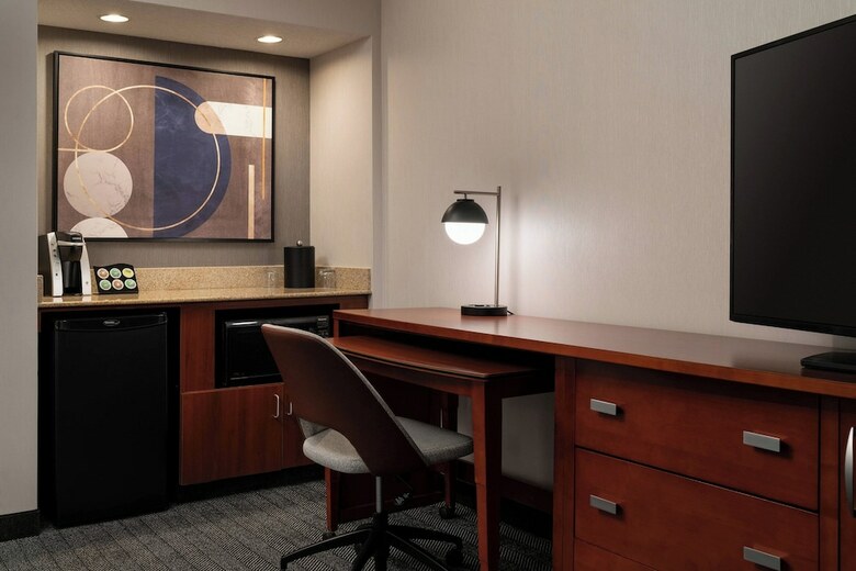 Hotel Courtyard By Marriott Bakersfield