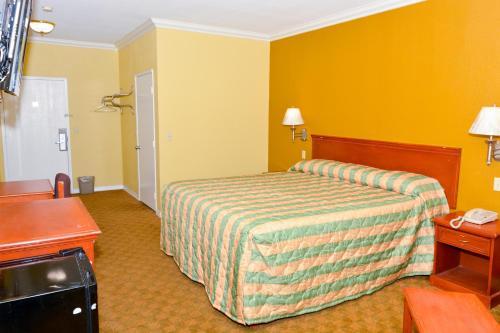 Motel Bellflower Travel Inn