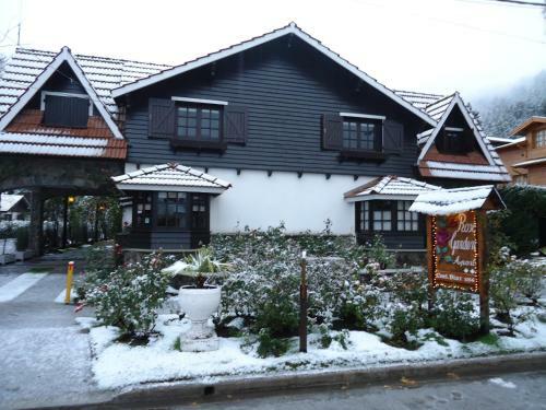 Lodge Rose Garden