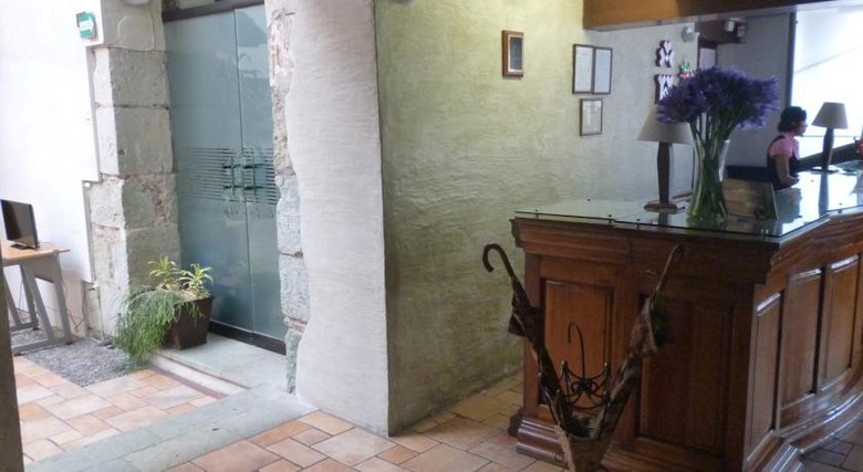 Hotel Tr�bol