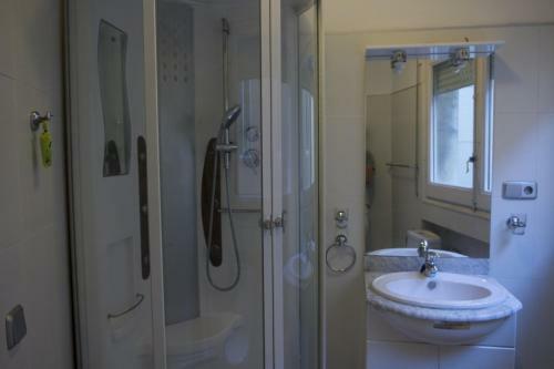 Hostal Monrooms Barcelona