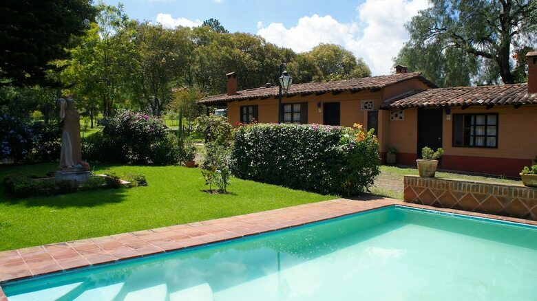 Villa Patzcuaro Garden Hotel & Rv Park