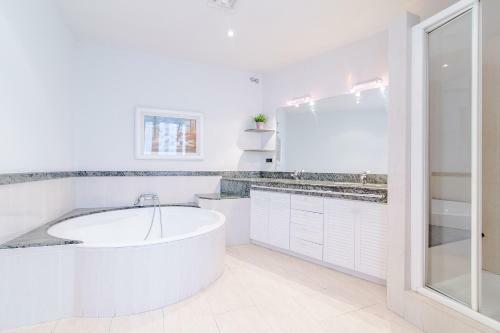 You Stylish Business Apartments