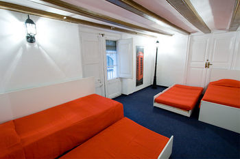 Serenity Gotic Hostel