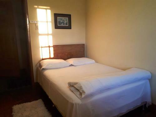 Brumas Hostel