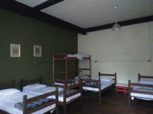 Brumas Hostel