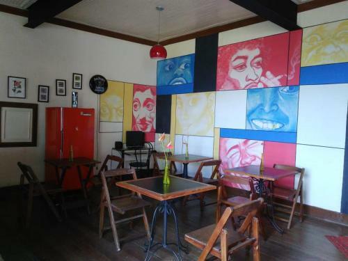 Brumas Hostel