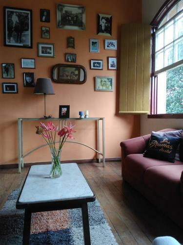 Brumas Hostel