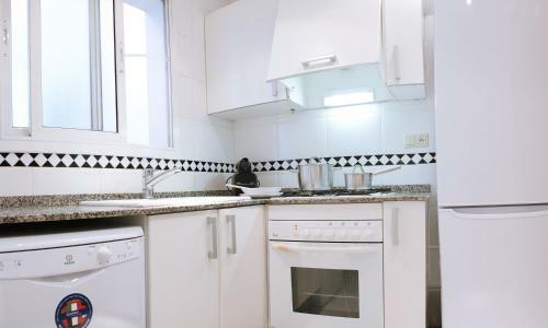 Alguera Apartments Napols