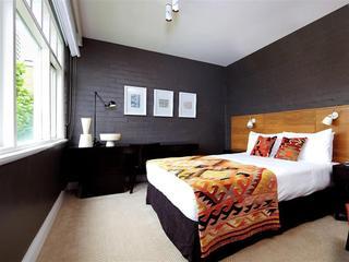Hotel Harbour Rocks