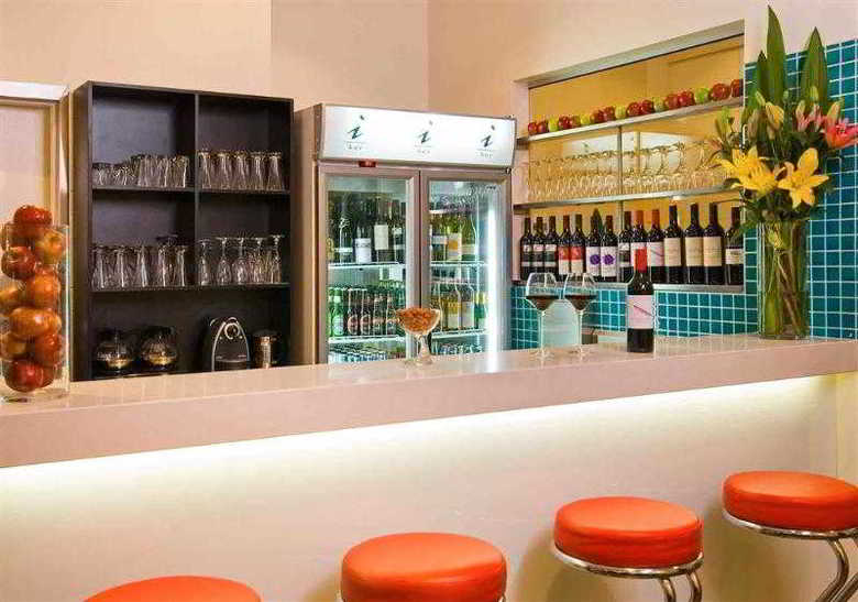 Ibis World Square Hotel