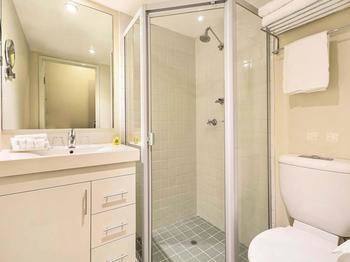 Ibis World Square Hotel