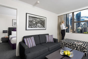 Hotel Oaks Hyde Park Plaza