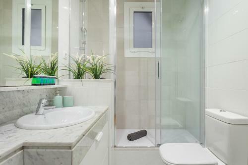 Bcn Whynot Fira Apartments