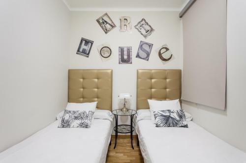 Bcn Whynot Fira Apartments