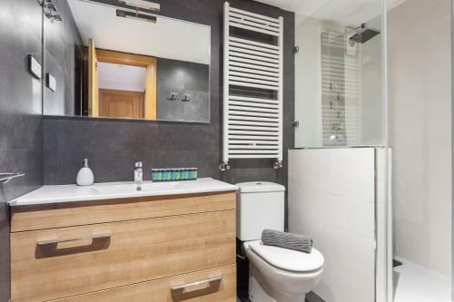 Bcn Whynot Fira Apartments