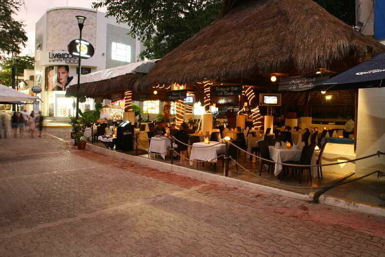 Tukan Hotel & Beach Club