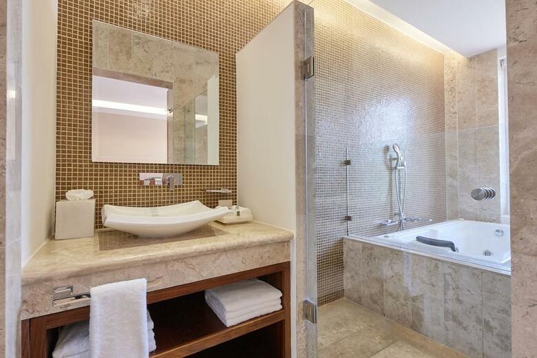 Artisan The Handmade Hotel Collection