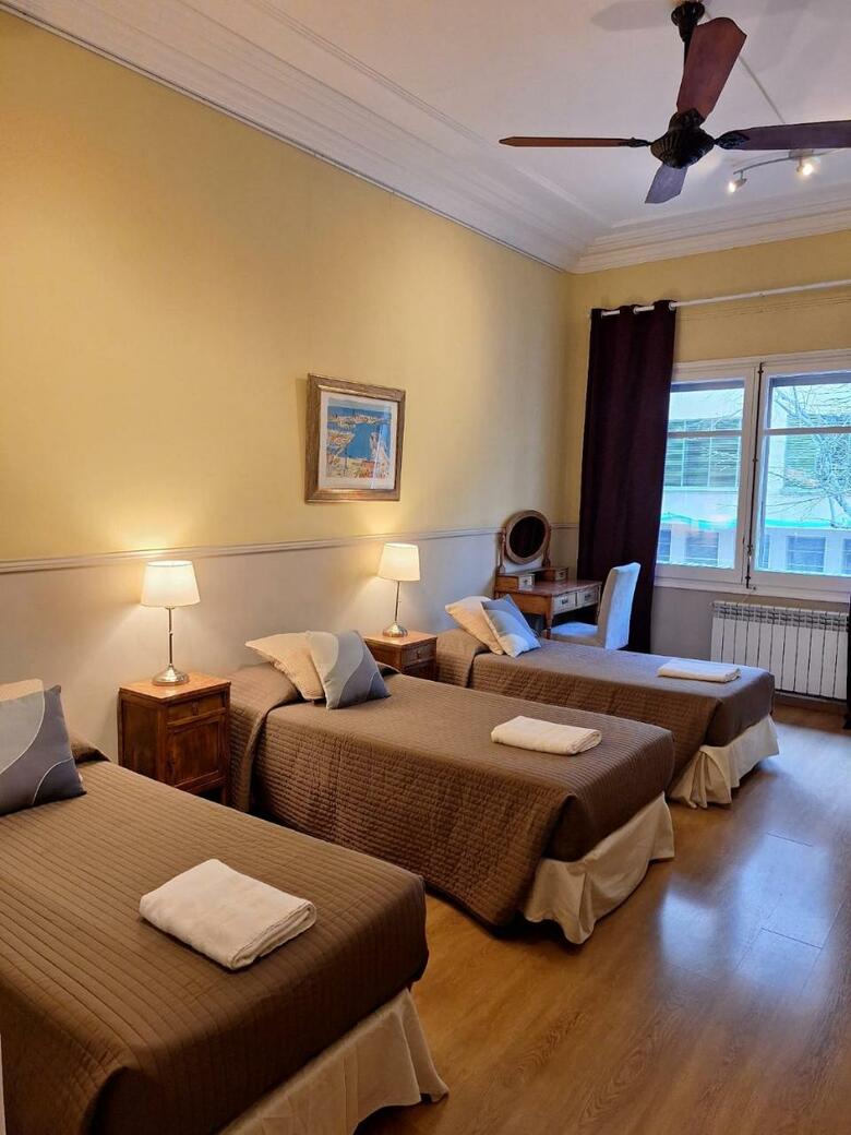Hostal Casa Consell Guest House
