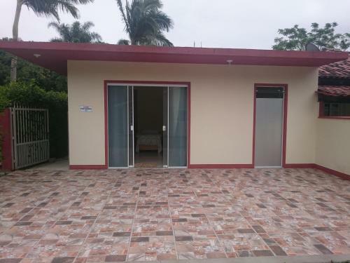 Hostal Recanto Arma��o Pousada