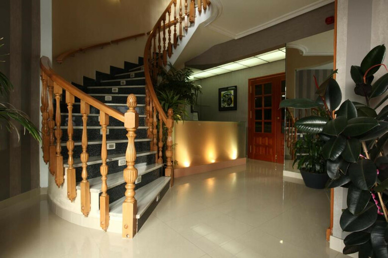 Hostal Hotel Anabel Baza