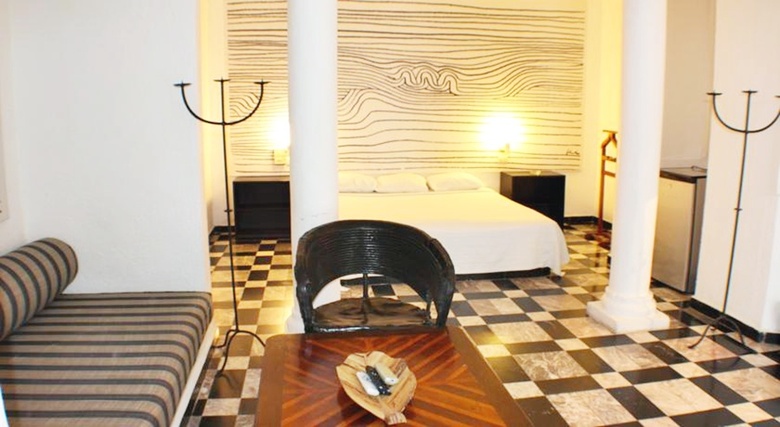 Hotel Maya Del Mar