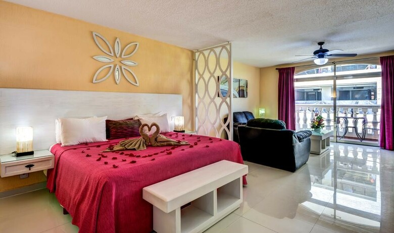 Aparthotel Suites Corazon