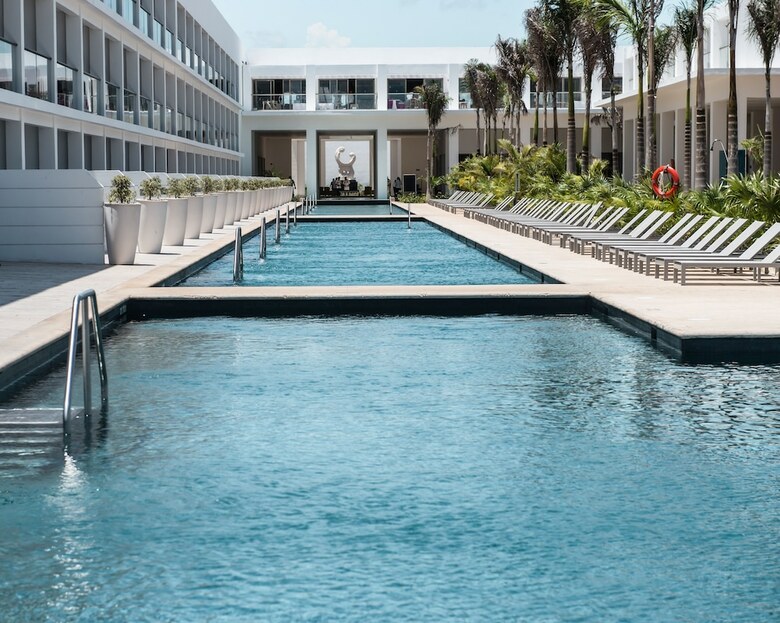 Hotel Platinum Yucatan Princess All Suites & Spa Resort