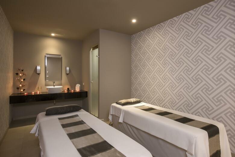 Hotel Platinum Yucatan Princess All Suites & Spa Resort