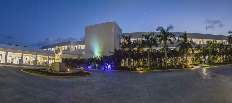 Hotel Platinum Yucatan Princess All Suites & Spa Resort