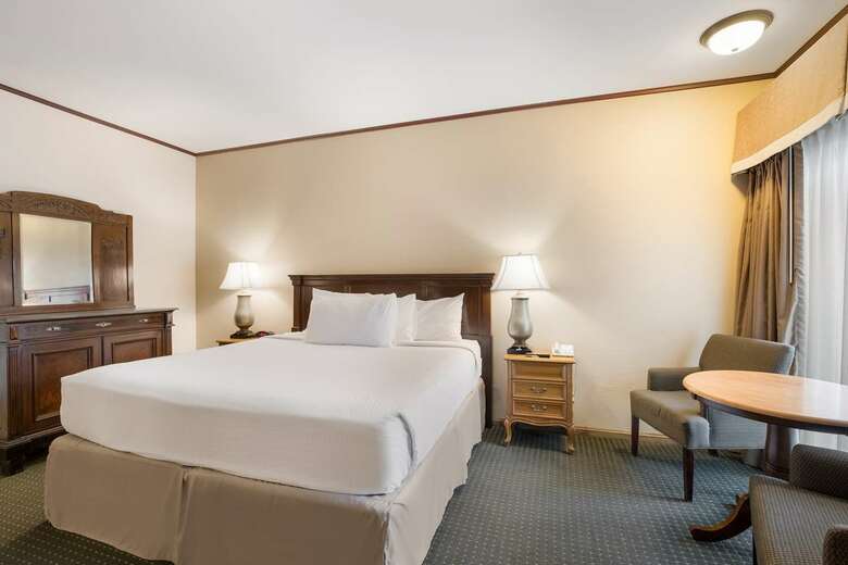 Hotel Best Western- Big Bear Chateau