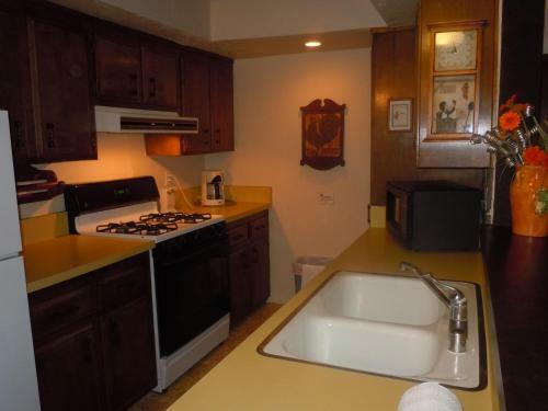 Two-bedroom Economy Unit #40 By Escape For All Seasons