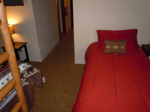 Two-bedroom Economy Unit #40 By Escape For All Seasons