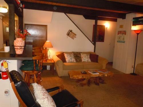 Two-bedroom Economy Unit #40 By Escape For All Seasons
