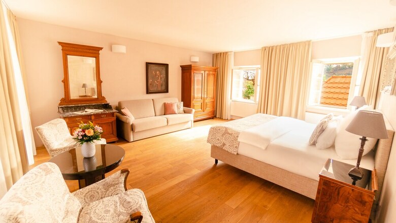 Hotel Golden Key