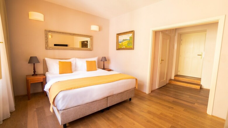 Hotel Golden Key