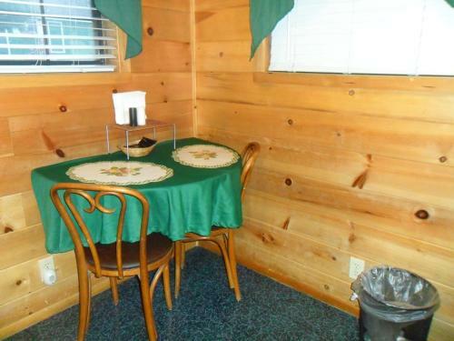 Lodge Big Bear Manor Spa Cabins