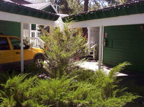 Lodge Big Bear Manor Spa Cabins